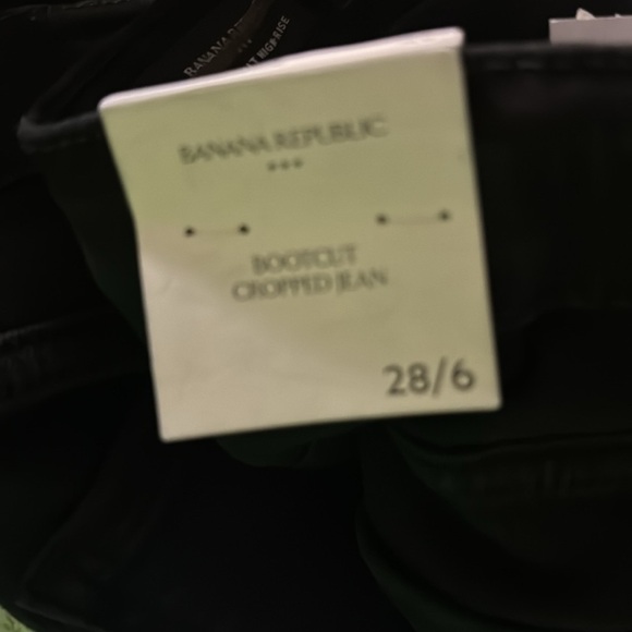 NWT! Banana Republic Black High-Rise Bootcut Cropped Jean - Multiple Sizes 🔹 - Picture 6 of 11
